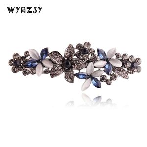 Haarspangen Haarspangen 2021 Trendy Retro Kristall Blumen Haarnadel Klassischer Schmuck Mode 2 Farben Frauen Pflanzenornamente Großhandel