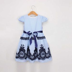 Retail Blue Stripe Embroidery Dress For Baby Girls Children Summer Cotton Causal Kids Clothes 2-6Y LT011 210610