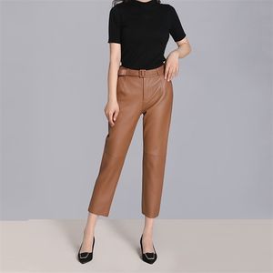 Calças de couro genuíno Mulheres de cintura alta outono e inverno estilo coreano streetwear calças mulheres plus tamanho com cinto 211105
