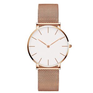Ladies Watch Quartz Klockor 36mm Fashion Classic Business Style Women Wristwatches Rostfritt stål Armbandsurfodral Boutique Wristband Montre de Luxe Presenter