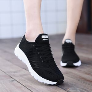 Top Fashion 2021 Mens Womens Sport Running Shoes Quality Solid Color Breathable Outdoor Runners Pink Knit Tennis Sneakers SIZE 35-44 WY30-928