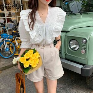 Ezdgaga Koreański Chic Vintage Kobiety Bluzka V-Neck Puff Pół Rękaw Lato Nowa Moda Luźne Ruffles Koronki Patchwork Koszulki Lady 210430