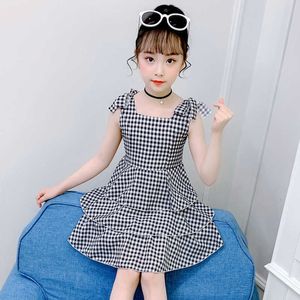 2020 Sommar Baby Girl Dress Kläder Tonåring Flounce Pink Gray Plaid Strapless Off Axel Dress 3 4 5 6 7 8 9 10 12 År 160cm Q0716