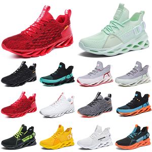 fashion high quality men runnings shoes breathable trainer wolf greys Tour yellow triples whites Khaki green Light Brown Bronze mens outdoor sport sneakers