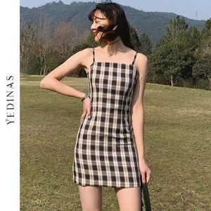 Yedinas sommar mini sling klänning kvinnor slim mjuk bodycon es pläd ärmlös vestidos koreansk stil kvinnlig höft kort 210527