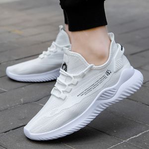 Fliegende gewebte Herrenschuhe Single alte Peking -Stoffschuhe Designer Frühling Sommer Herbst Student lässige Sportmänner Wanderschuh Running Sneakers gut