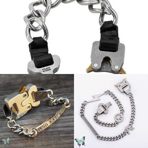 Alyx Bracelet Metallic Embossed Chain Safety Clasp Hip Hop Street Motorcycle Safety Chain Bracelet Spot Wholesale Q0809