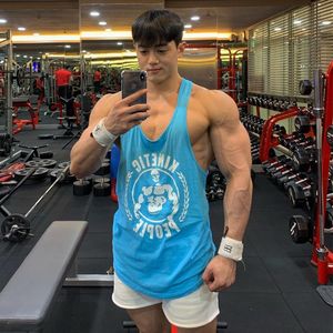 Gym Ärmlös Skjorta Män Bodybuilding Tank Toppar Fitness Workout Bomull Skriv ut Singlet Stringer Undershirt Man Casual Sommarväst