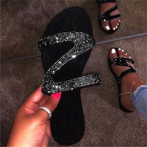 2021 Kvinnor Designer Slides Slipper med Rhinestone Cross Sandaler Vintage Sommarstrand Sexiga tofflor Utomhus Flip Flops Toppkvalitet 35-43 W1