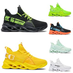 İndirim Erkek Bayan Koşu Ayakkabıları Üçlü Siyah Beyaz Yeşil Ayakkabı Açık Erkekler Kadın Tasarımcı Sneakers Spor Eğitmenler Sneaker