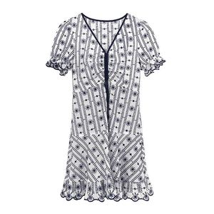 V Neck Manga Curta Puff Mini Vestido Verão Mulheres A linha Ruffle Lace-Up Branco Navio Floral Impressão D1992 210514