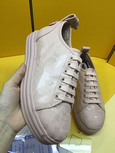 Designerka trampka Trener Wergiliusz Casual Buty Calfskin White zielony czerwony niebieski litera Platforma Low Sneakers 0802