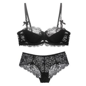 Sexig Lace Ultra Thin Transparent BH och Panties Set Stor Storlek Underkläder Set Underkläder Kvinnor Brassieres A B C D E BIG CUP 95D X0526