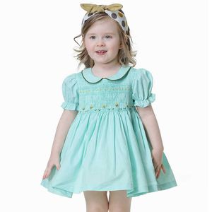 Tjejer handgjorda smocked blommiga klänningar sommar toddler tjej charlotte prinsessa vintage smock klänning barn boutique kläder 210615