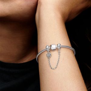 S925 Sterling Silver Safety Chain Charms för kvinnor Diy Fit Original Pandora Armband Bangle Top Quality Design med logotyp Fin smycken Lady Gift