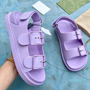 Designer lyxiga kvinnor sandaler mode damer platt klack strandskor sista casual bakre bakre remmar skivor kardborrfilm kvinnors sandal