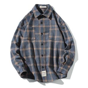 Flannel Plaid Långärmad T-shirts för män Single Patch Pocket Button-Down Toppar Man Vintage Oversized Button Up Shirt 5XL 210601