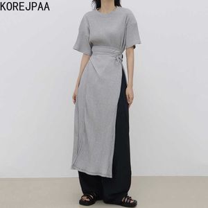 Korejpaaの女性のドレス夏の韓国のシックな女性ミニマリストニッチラウンドネックタイウエストデザインサイドスリット半袖Vestidos 210526