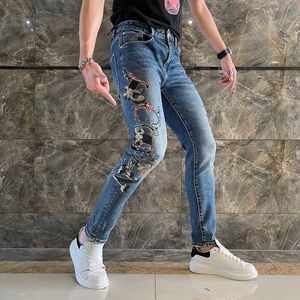 Jeans Men's Autumn and Winter New Medusa English Used Print High-end Fashion Brand Micro Elastic Slim Leggings