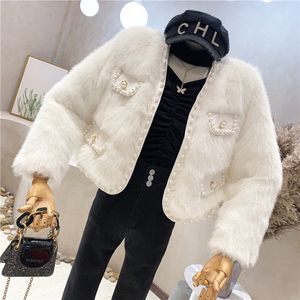 Vinter ny design kvinnors lyxdesign pärlor långärmad faux päls förtjockande varm korta kappjacka casacos