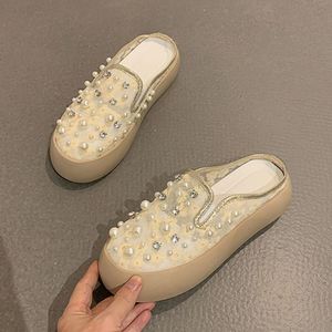 Tofflor Creepers Bead Crystal Air Mesh Kvinnor Skor Sandaler Omslag Tå Tjock Soled Slides Ins Muffins Pearl Andas Mules 2021