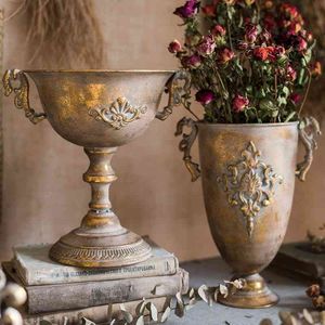 Classical Goblet Flower Vase Flower Pot Retro Wrought Iron Flower Arrangement Gold Candlestick Vase Decoration Home 210409