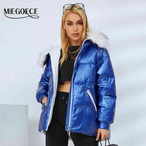 Miegofce Collection Vinter Kvinnor Jacka Ljusa färger Hood med päls Fashion Casual Parkas Varm Hooded Overcoat D21520 211130