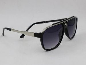 Polisens tidvattenspegelglasögon för 2021 Hot Selling Fashion Men Kvinnor Solglasögon 0938 Square Plate Metal Frame U Sun