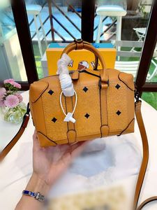 Designer Handbags Women Bosten Bags Luxurys Designers Crossbody Messenger Bag Fashion Shoulder Handbag Genuine Leather Purse Box Purses Lady Shopping Pack