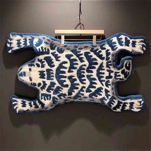 Home Furnishings 19SS Human Made Polar Bear Rug Plush Handmade Creative Trendy Parlor Carpet Large Floor Mat Supplier