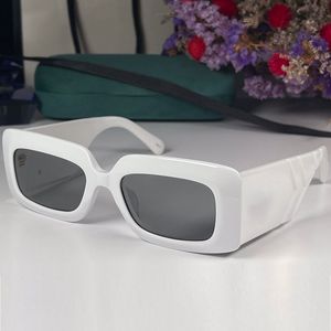 Mens eller kvinnors lyxiga vita solglasögon G0811S Fashion Classic Shopping Party Plate Frame Extra Temples With Metal Letter 0811 Lenses UV Protection