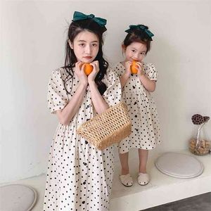 Summer Parent-child Dress Mother and Daughter V-neck Chiffon Polka Dot Mom Son Matching Clothes 210724