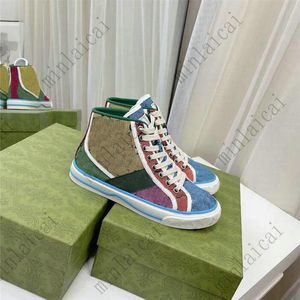 Tennis 1977 Multicolor Print Sneaker Grön och Röd Web Stripe Shoe Luxurys Low-Top Lace Up Classic Cellulosa Grid Sneakers Designers Casual Shoes