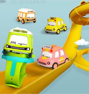 Crianças bonitos crianças relógio brinquedo mini liga ônibus estilo táxi modelo puxar carro de volta bebê relógios de música de música tocante brinquedos presente