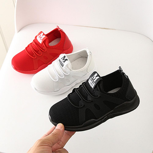 2021 Nowa Sprzedaż Modne Dzieci Niemowlę Dzieci Dziewczynek Chłopcy List Mesh Sport Run Sneakers Casual Buty Kids Shoes Oddychające