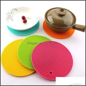 Mats almofadas Decoração de mesa Aessórios Cozinha, Bar de jantar Casa Jardim 18 / 14cm Redonda Resistente ao Calor Esteira de Calço Bebida Copos Cofres Não-deslizamento