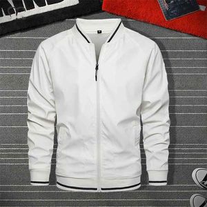 Zipper Jacket Mężczyźni Streetwear Moda Bombowiec Kurtki Płaszcz Mężczyzna Czarny Biały Znosić Searbreak Męskie płaszcze Cargo Sporswear 4XL 210811