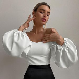 Summer One-Shoulder Lantern Rękaw Top Elegant Bluzka Kobiety Biały Sexy Loose White Pullover Solid Color Topy Dla Kobiet Koszula 210514