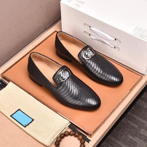 2022 G Top quality Dress Shoes fashion Men Black Genuine Leather Pointed Toe Mens Business Oxfords gentlemen travel walk casual comfort size