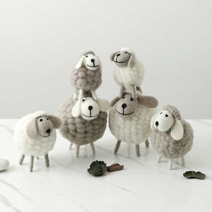 クリスマスツリー装飾的な家の装飾フェルト羊の小型装飾クリスマスの置物ホリデーパーティー用品アクセサリー210607