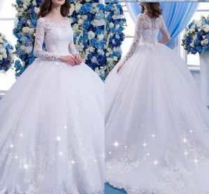 2022 White Ball Gown Wedding Dresses Vintage Scoop Neckline Long Sleeves Appliques Puffy Long Bridal Gowns Dubai Arabic BC0759