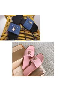 Luxury Womens Sandaler Slide Designer Tofflor Candy Färg Flat High Heels Gummi