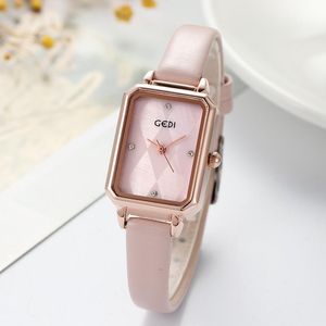 Lederband Womens Uhren Mode -Persönlichkeit Rechteckiges Zifferblatt lässige wasserfeste Damen ansehen Luxus -Armbanduhren