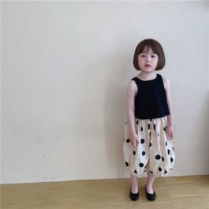 女の子の夏の綿のドットの服は韓国風かわいい緩いノースリーブベストとスカート2csのスーツ子供の衣装210615