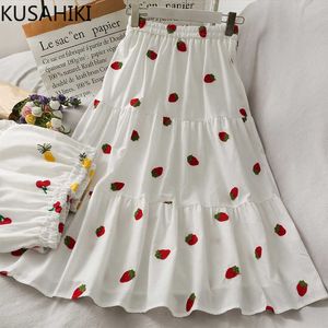 Kvinnor kjol koreanska jordgubb broderi söta kjolar hög midja ruffle patchwork faldas largas mujer 6g295 210603