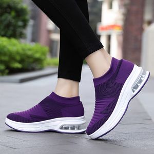 Wholesale 2021 Top Quality Off Mens Women Sports Running Shoes Mesh Breathable Sock Runners Purple Pink Outdoor Sneakers SIZE 36-45 WY32-A12