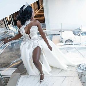 2021 Plus Size Arabisch Aso Ebi Kristalle High Split Brautkleider Eine Schulter Sexy Satin Brautkleider ZJ205228E