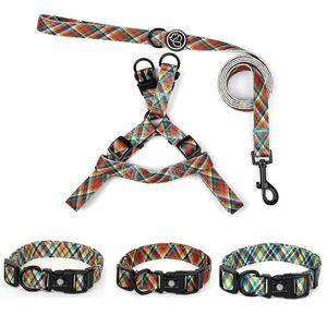 Dog Collars Smycze Moda Stripes Uchwyć Kołnierz Smycz Zestaw Regulowane Psy Skrzynia Powrót Traction Pet Nylon Trwałe Outdoor Walking Rope CH