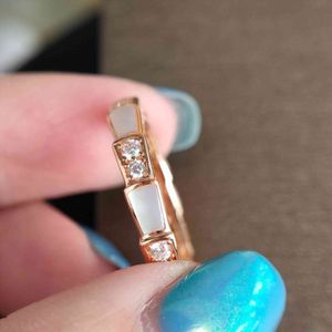 v Guld Snake Benring CNC Vit Fritillaria Inlagd Diamond 18k Rose First Generation Andra