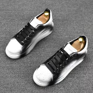 Designer de marca vulcanizada pouco branco negócios sapatos de casamento primavera outono confortável homens sneakers moda lace-upwalking mocassins